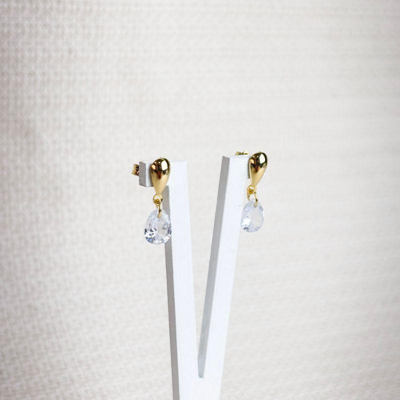 Brinco Com Pingente Gota Cristal Folheado a Ouro 18K