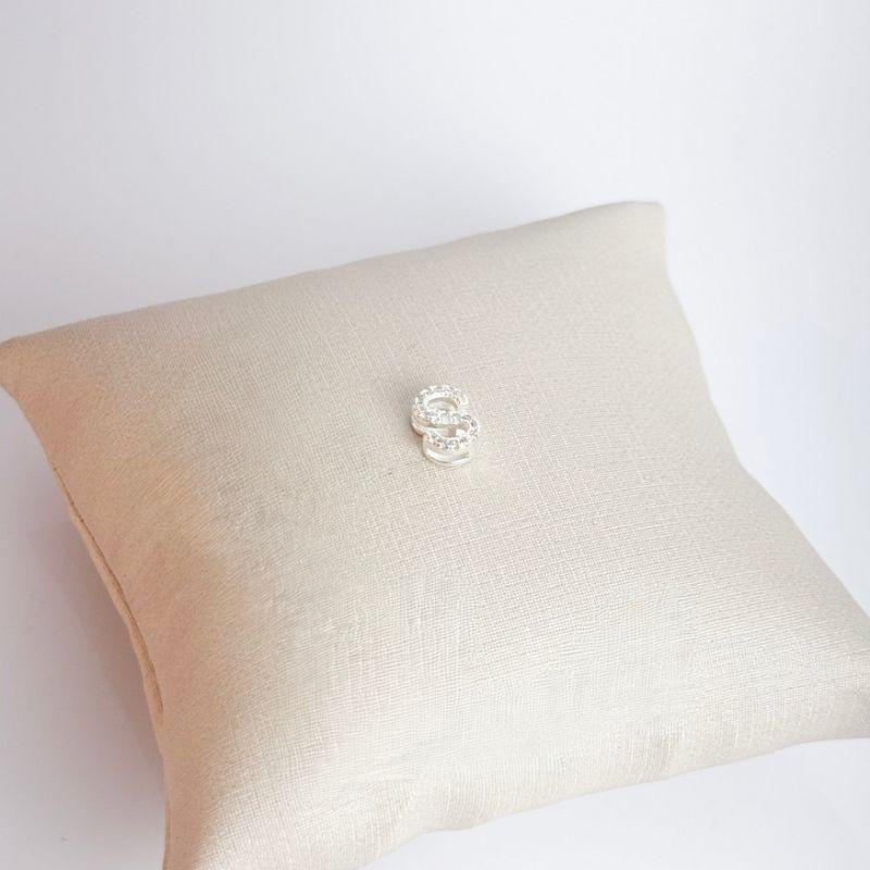 Pingente Letra S em Zircônias Folheado a Prata