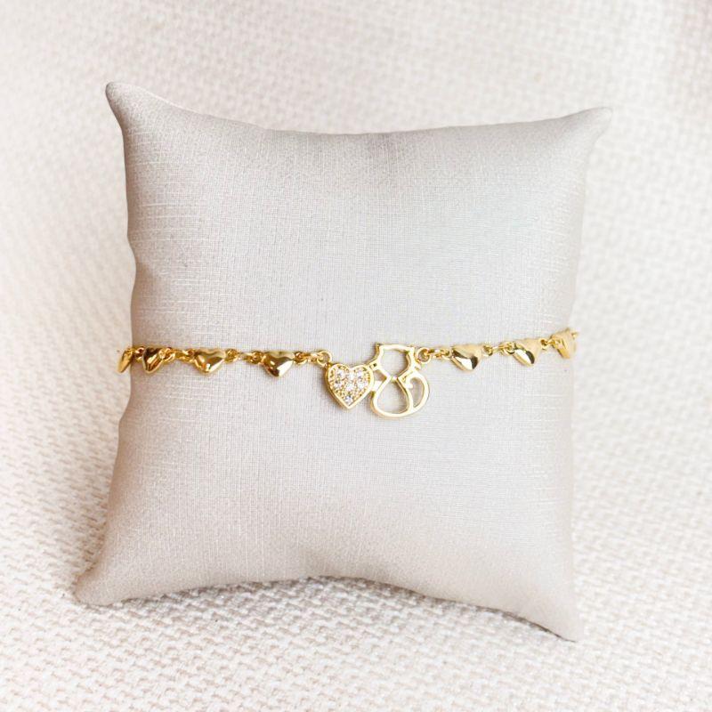 Pulseira de Corações com Gatinho Vazado e Coração Cravejado em Microzircônias Folheada a Ouro 18K