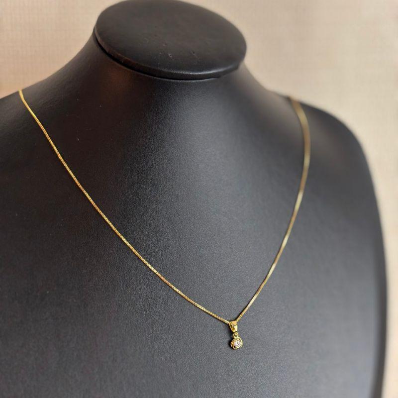 Colar Ponto de Luz Espiral em Zircônia Folheado a Ouro 18k