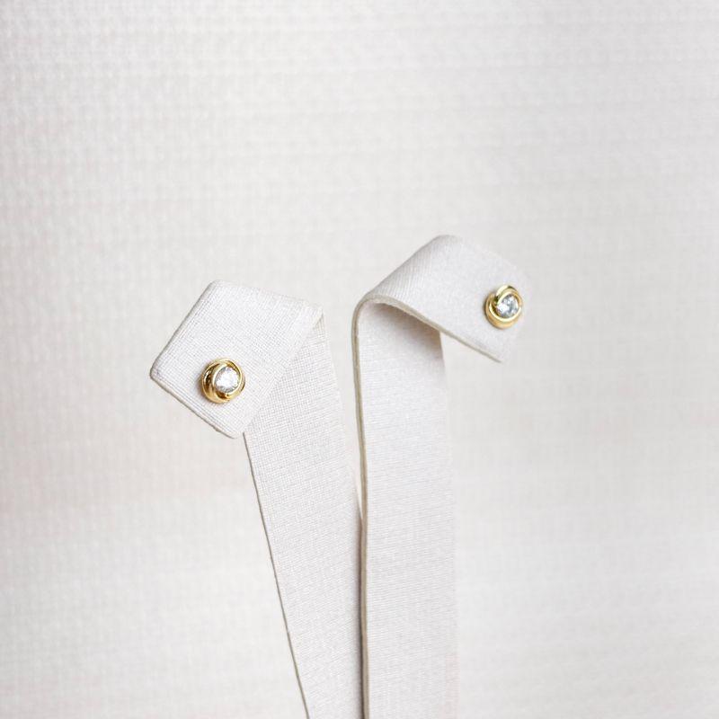 Brinco Mini Ponto de Luz Folheado a Ouro 18k