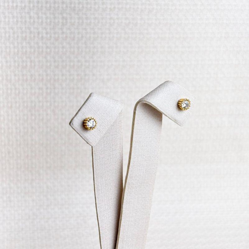 Brinco Ponto de Luz Folheado a Ouro 18k