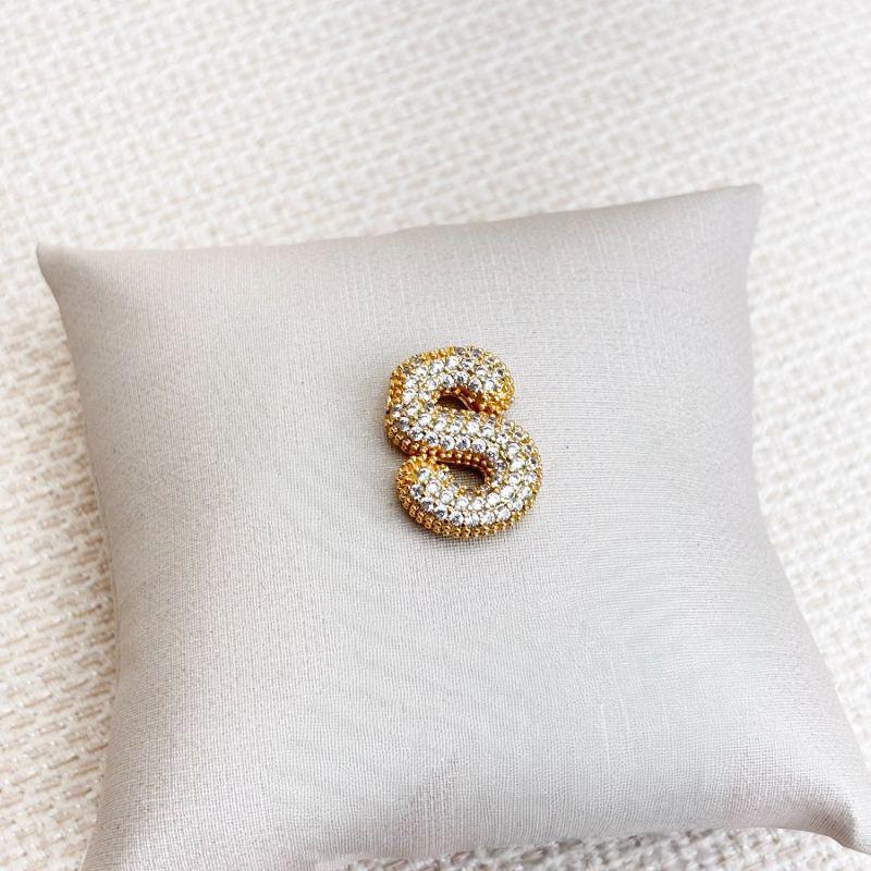 Pingente Letra S Cravejada em Microzircônias Folheado a Ouro 18k