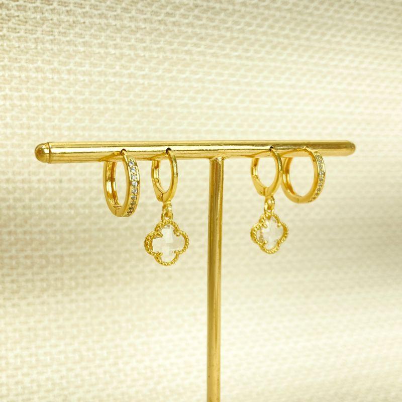 Brinco Duo Argolinha Trevo Cristal e Brinco de Argolinha Cravejada Folheado a Ouro 18K