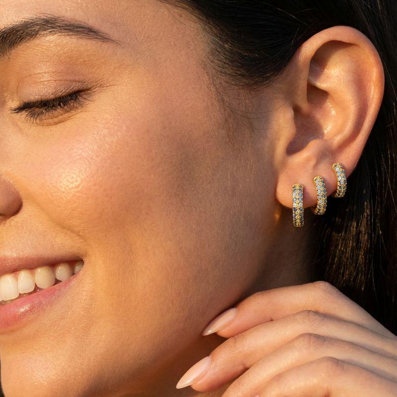 Brinco Trio de Argolinhas Cravejadas em Microzircônias Cristal Folhado a Ouro 18k