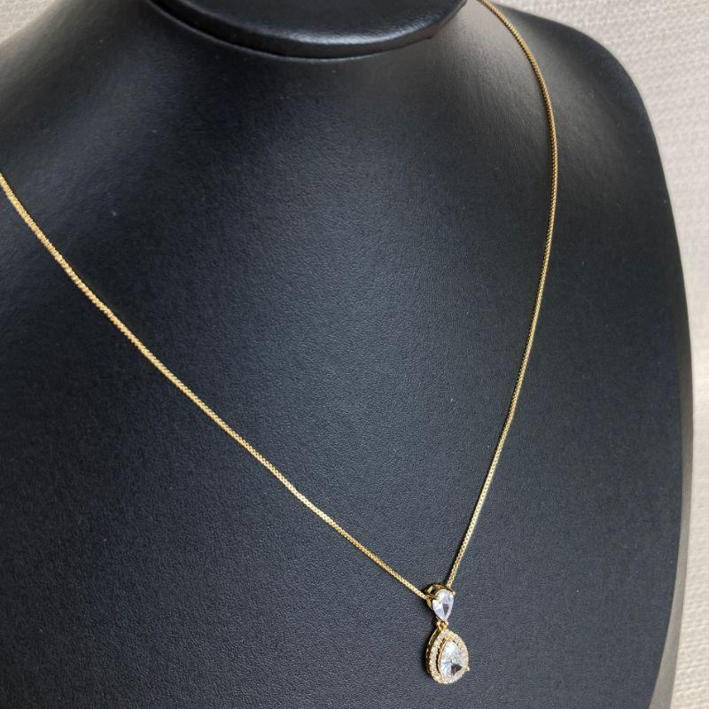 Colar Com Duas Gotas Cravejadas em Microzircônias Folheado a Ouro 18k
