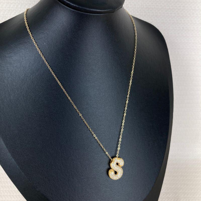 Colar Elo Cadeadinho Com Pingente Letra S Cravejada em Zircônias Folheado a Ouro 18k