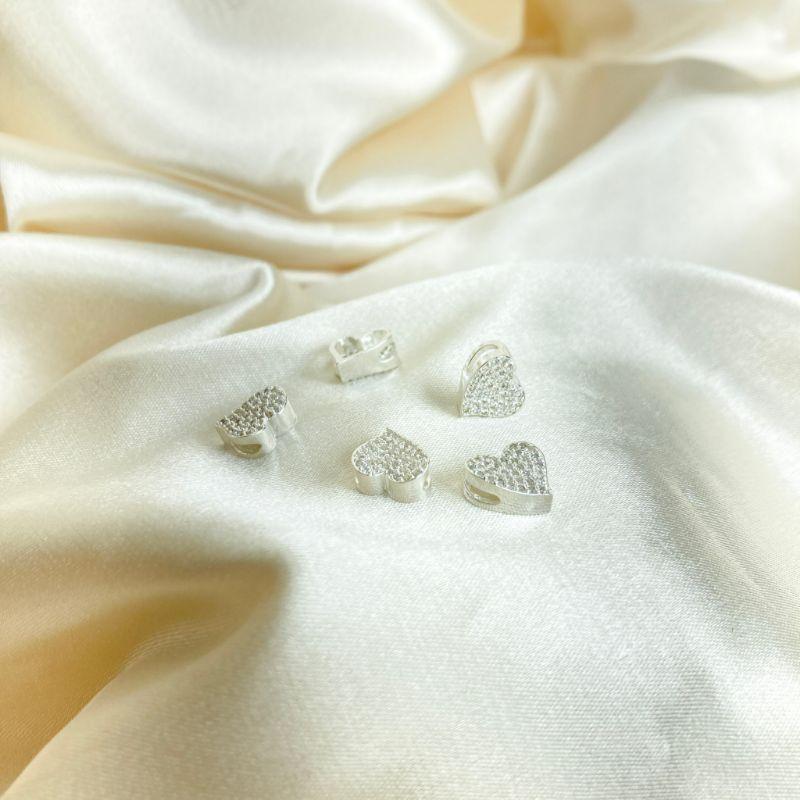 Pingente Coração Cravejado em Microzircônias Folheado a Prata