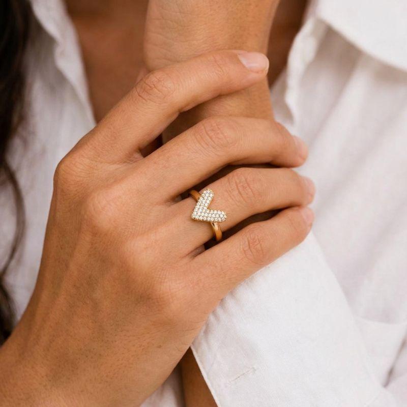 Anel Coração Cravejado em Zircônias Folheado a Ouro 18k